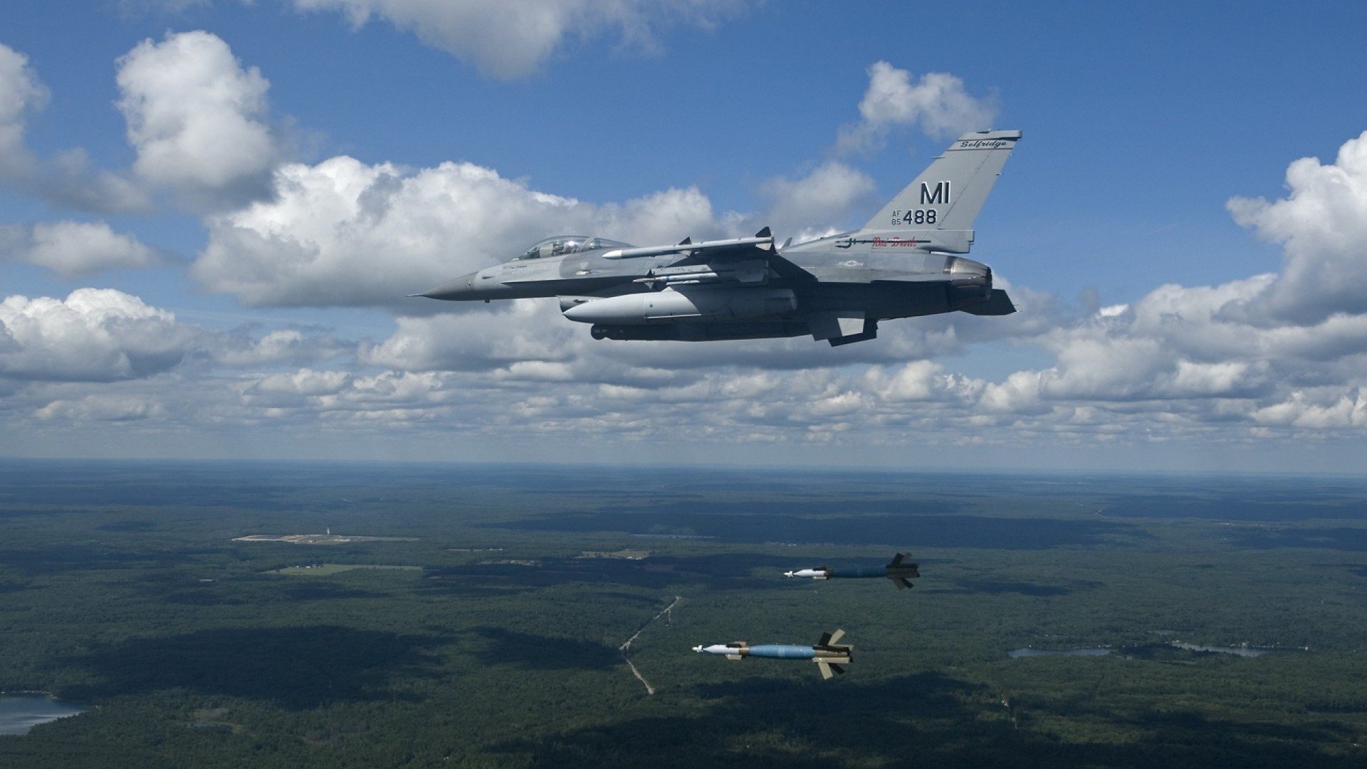 女性电竞新星崛起，打破偏见引领多样性发展，女性电竞第一人